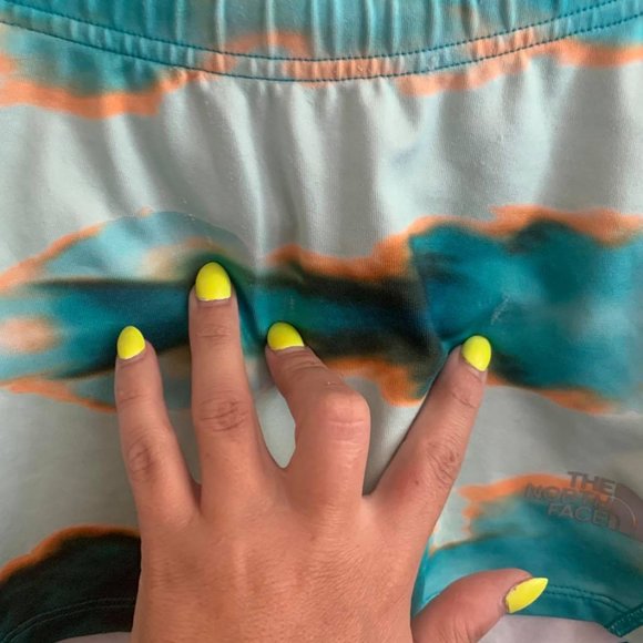 The North Face tie dye running shorts - Picture 6 of 6